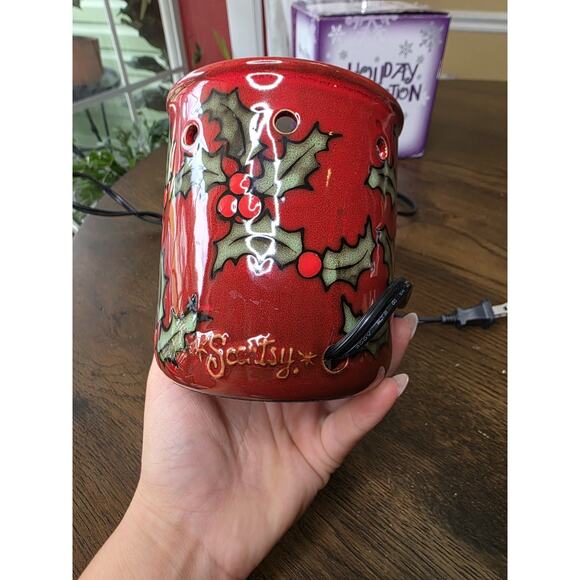 Scentsy Retired Merry Berry Christmas Holiday Full Size Wax Warmer - Picture 11 of 16